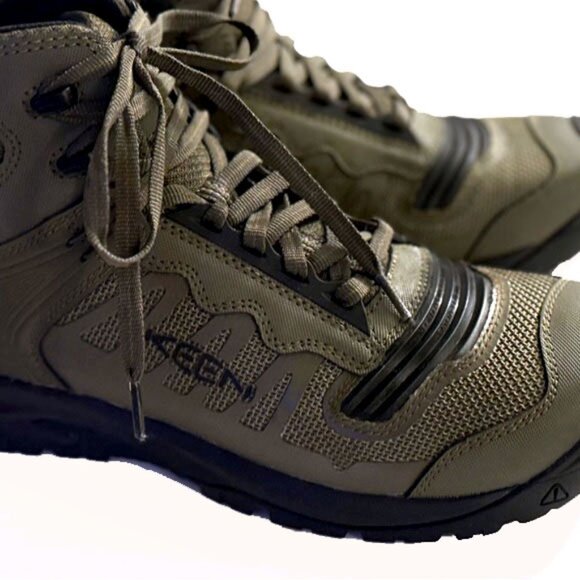 KEEN Men's Reno 6" Mid Work Boots Size 12-Like New-Waterproof with Soft Toe - Picture 5 of 6
